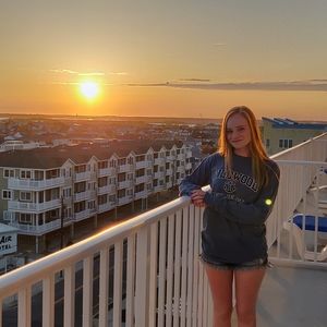 Meet your Posher, Sara